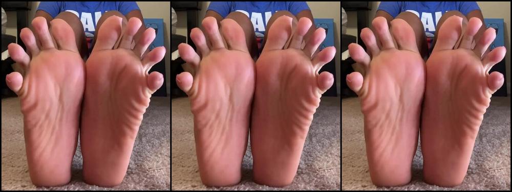 Rayystoes Nicknamed Rayystoes Onlyfans Who Likes Toe Cracking