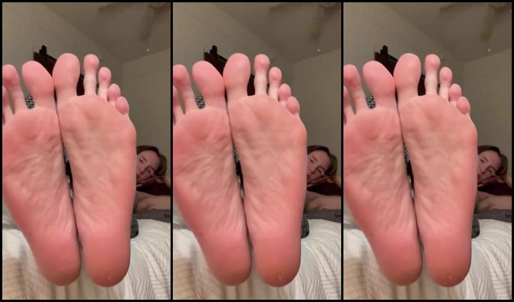 Brooketootsies Nicknamed Brooketootsies 12 19 2023 Onlyfans Video Smell My Big Feet And Worship Them
