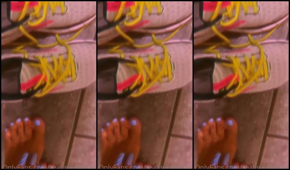 Queenofmean Nicknamed Realqueenkasey 11 18 2022 Onlyfans Video So You Honestly Think Youre Worthy To Smell My Sneakers After My Workout Ha Tributes Only