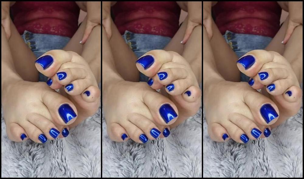 Miss Vania Nicknamed Feetofvania Onlyfans I Love The Feeling When I Wrinkle And Stretch My Toes