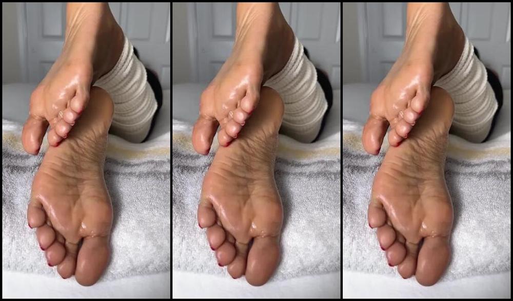 Alexia Ramsey Onlyfans I So Totally Forgot To Post This Before My Sexy Feet On Leg Warmers I Was Prepping For A Foot Job