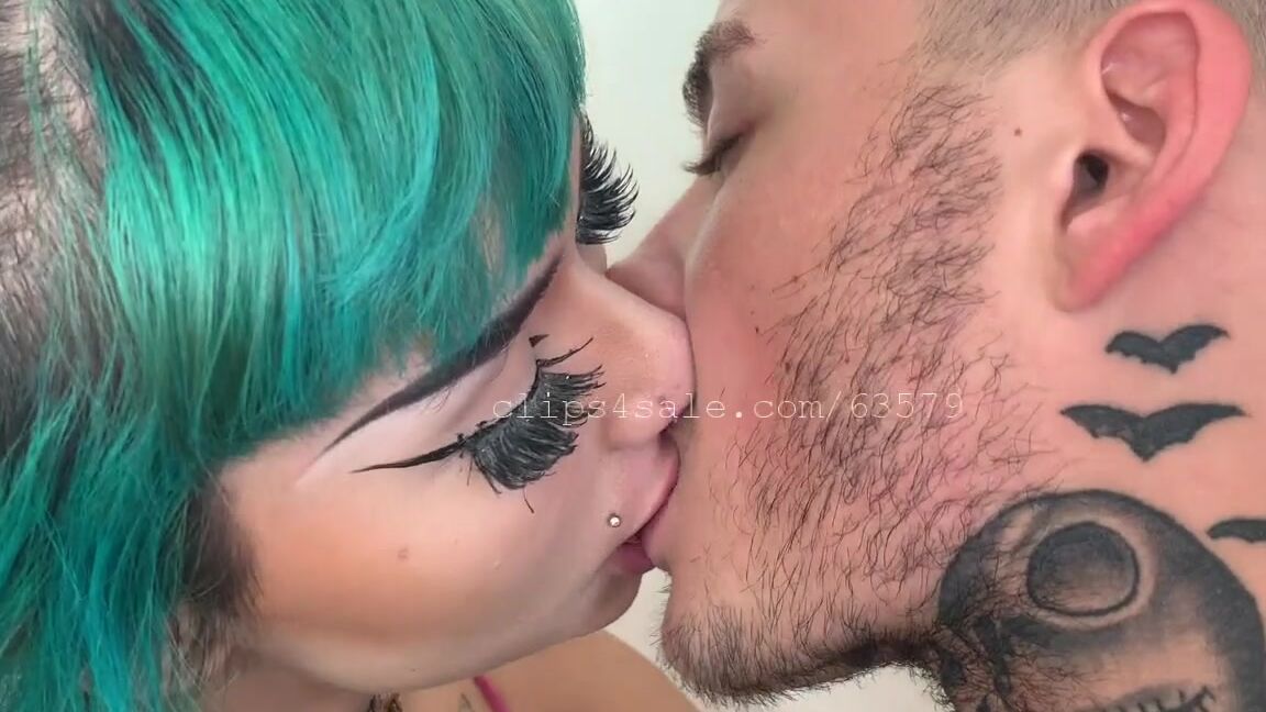 Kissingchannel Nicknamed Kissingchannel 11 05 2020 Onlyfans Video James D And Brat