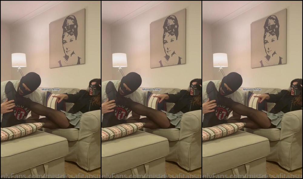 Mistressafitapsultan My House Slave Message My Feet Nd Lick