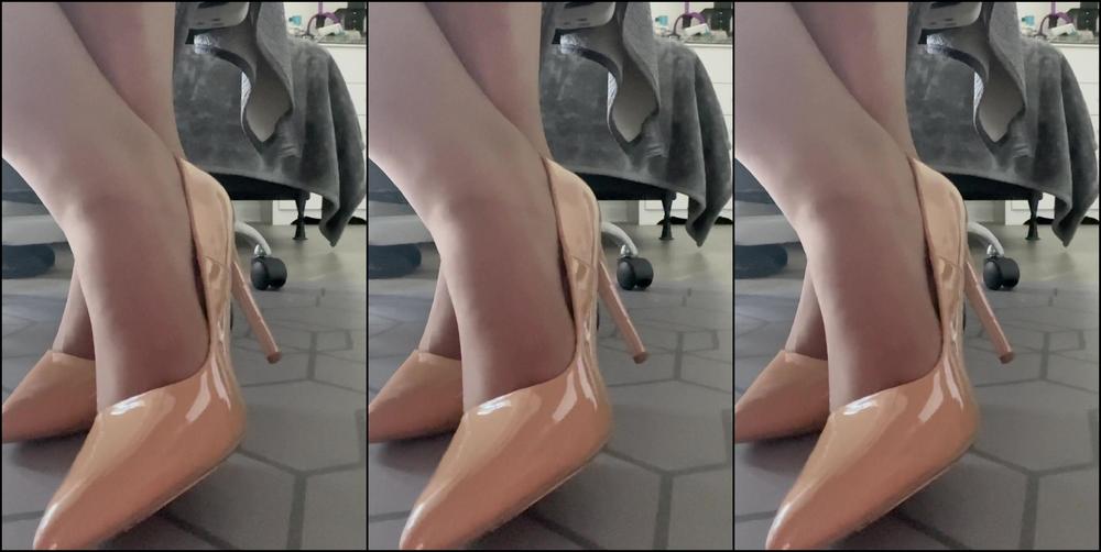 Itsnese Caught You Looking Under My Work Desk