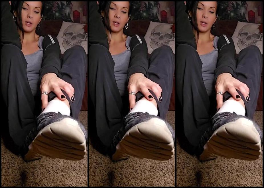 Mssjada Nicknamed Mssjada Onlyfans After Work Sweaty Shoe And Sock Removal