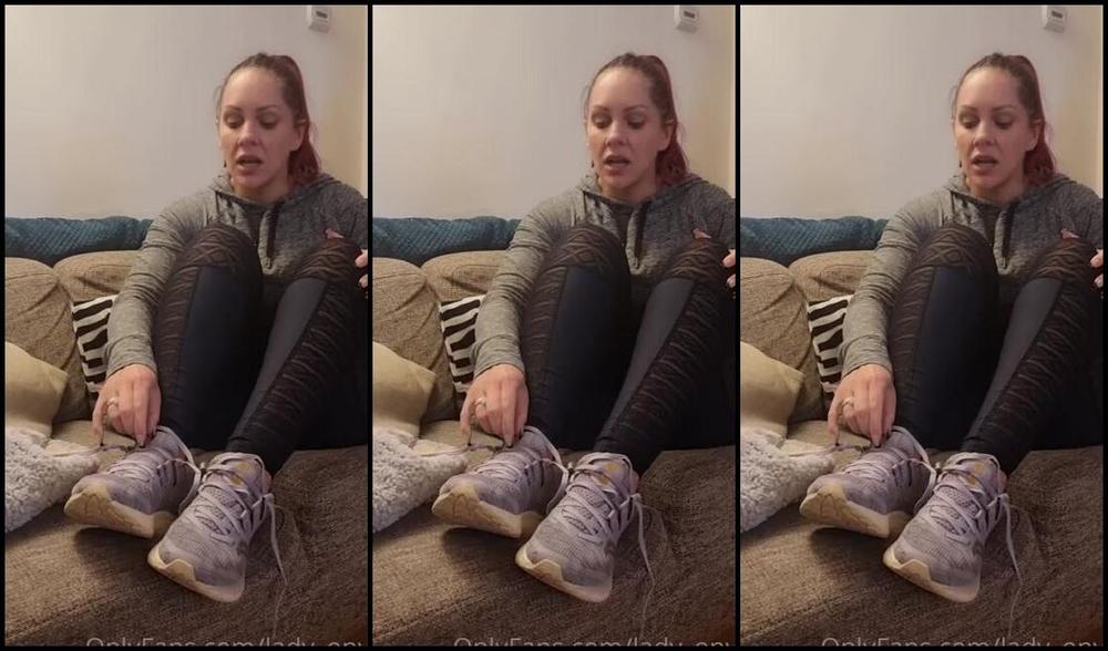 Lady Onyx Onlyfans Hi Guys Just Back After A Night Workout I Have Decided To Give Mr Onyx Was In For A Consulting O1B