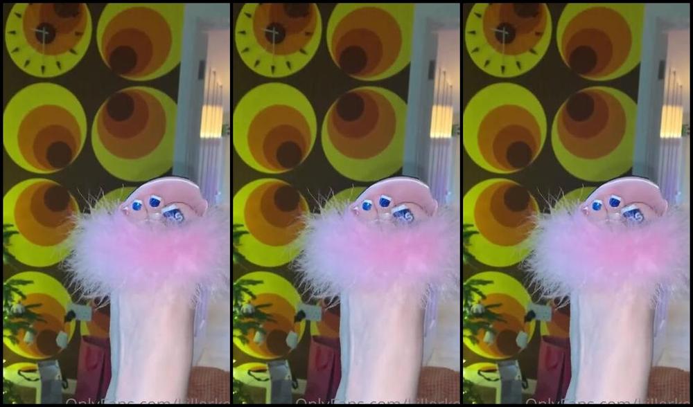 Killersexyfeets Nicknamed Killerkell Onlyfans Let Me Tease You With My Sexy Muled Feet While We Watch Tv I Can Put Them In Your Lap And In Your