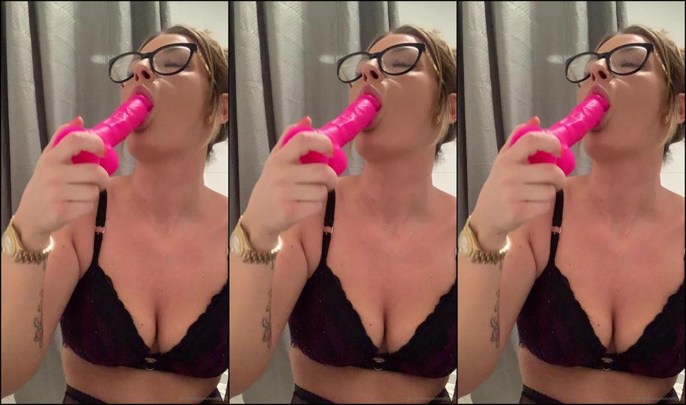 Sxphiemxi 195734953 03 26 2020 Do You Want Me To Suck Your Cock Just Like This