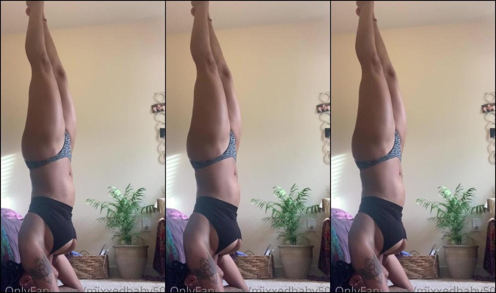 Mixxedbaby503 2262811444 11 01 2021 Who Doesn T Love A Flexible Woman Yoga Turns Into Me Having Fun Playing With Myself Available Tomorrow