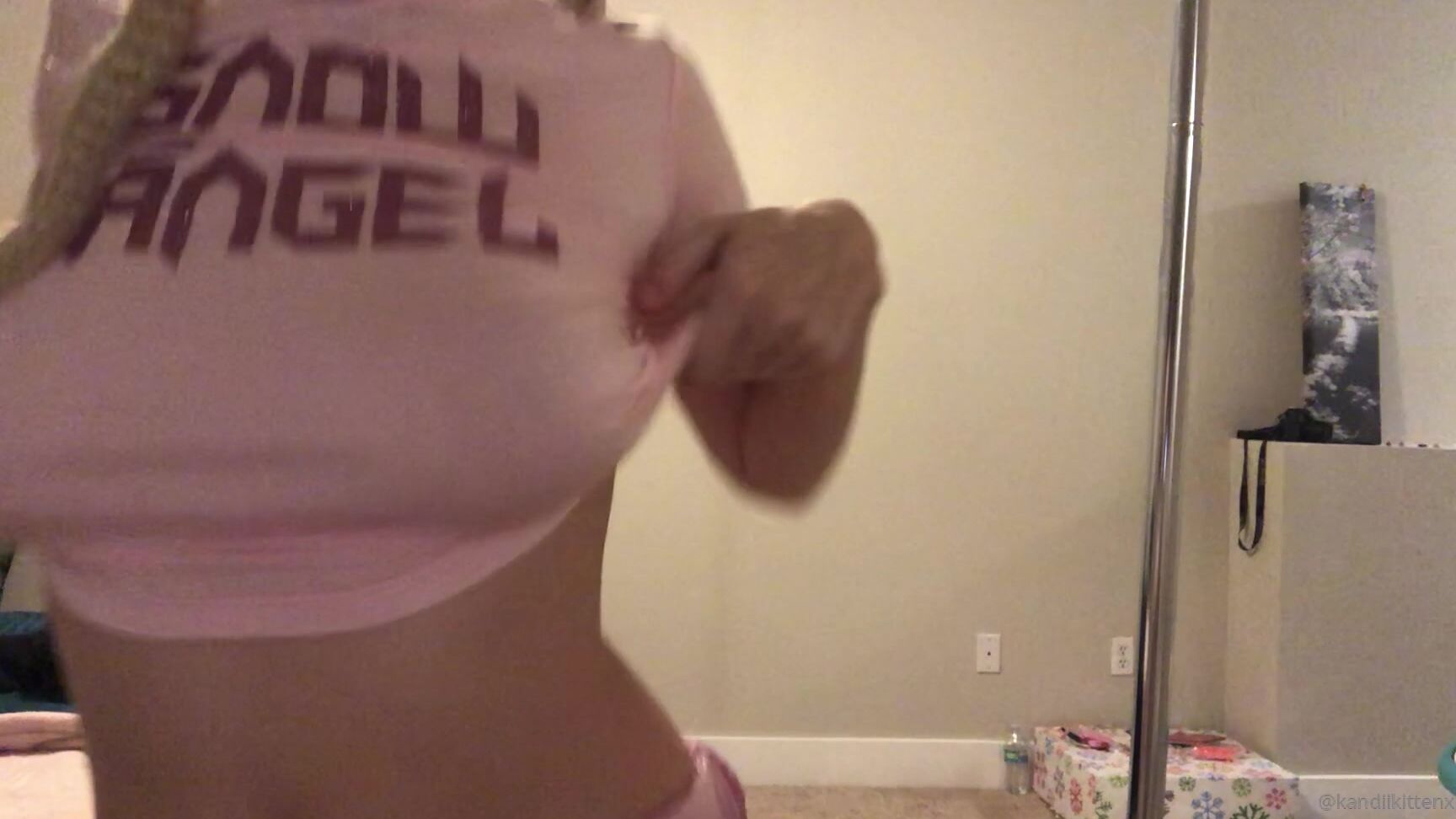 Kandiikitten Cute Little Striptease