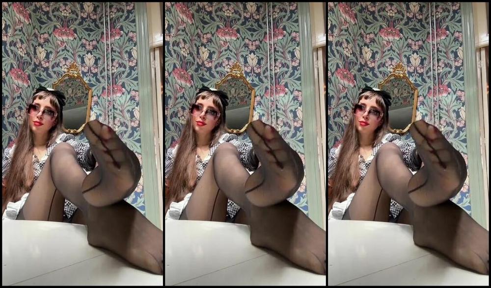 Tomato Juice Kween Nicknamed Kweentomato Onlyfans 06 19 2024 Would You Run Your Tongue Along My Seams Kb