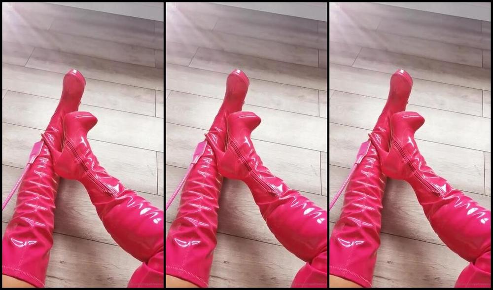 Miss Evie Lock Nicknamed Missevielock Onlyfans Get Over Here Boot Licker You Will Make Sure My Boots Stay Shi