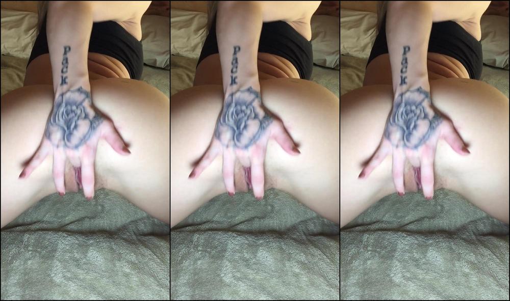 Amateur, Feet, Sneaker Fetish, Solo Female, Workout/Gym clay beach gym slut cumming after workout ManyVids