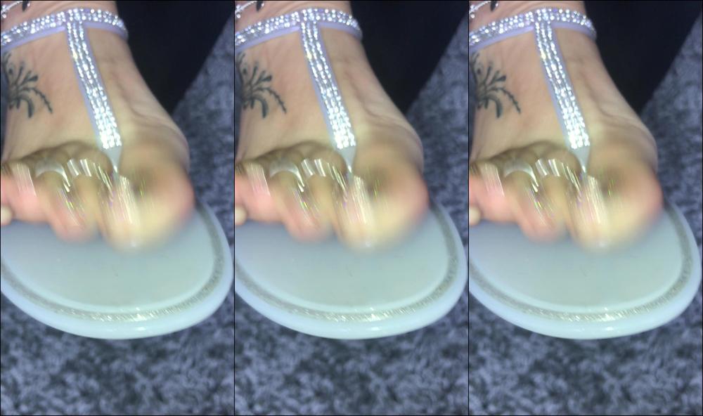 Footsiegalore Only Fans Exclusive Little Fashion Show In My T Strap Sandals Sparkle Overload