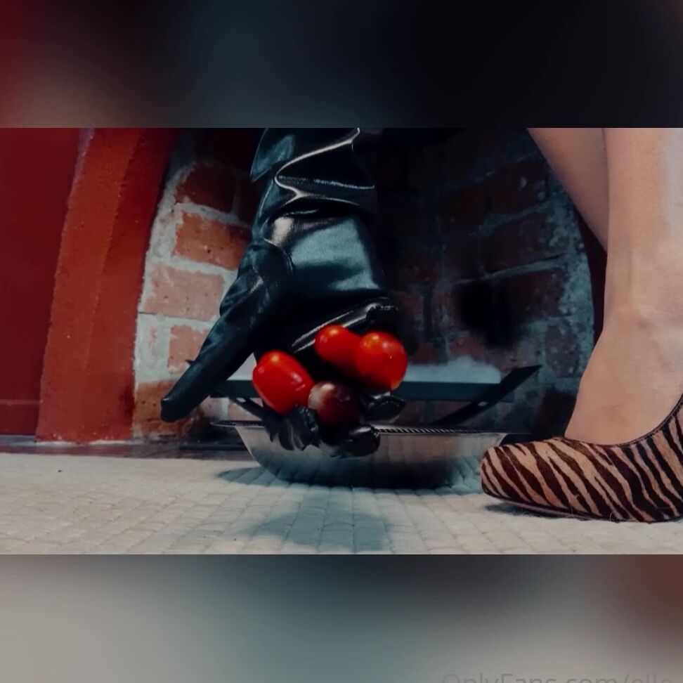 Elle O F 2188448044 08 09 2021 Your Lunch Is Ready Dm