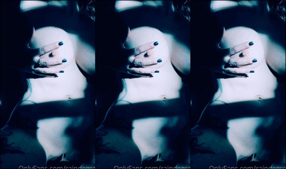 Raindegrey 2827022409 04 04 2023 Naked On My Stairs And Playing With Myself