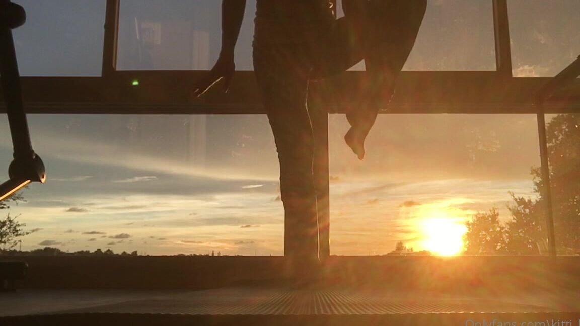 Kittibellevip Yoga Kitti Sunset Yoga Session Today Next Time