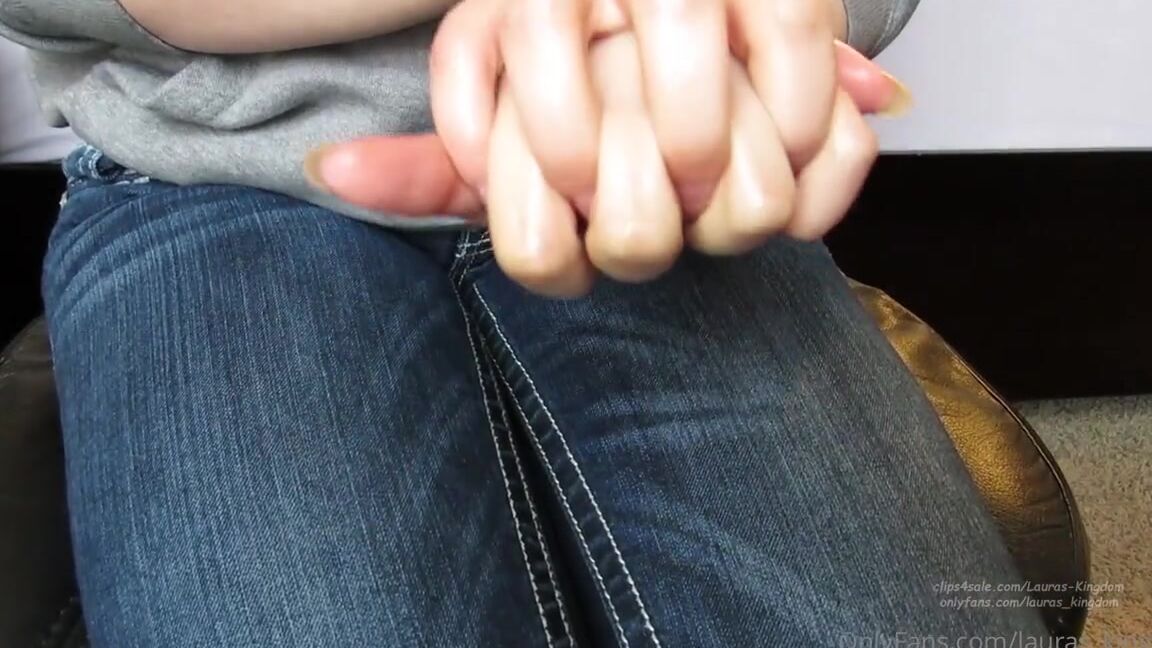 Lalalaura Nicknamed Lauras Kingdom 11 03 2024 Onlyfans Video Knicole Messy Oil