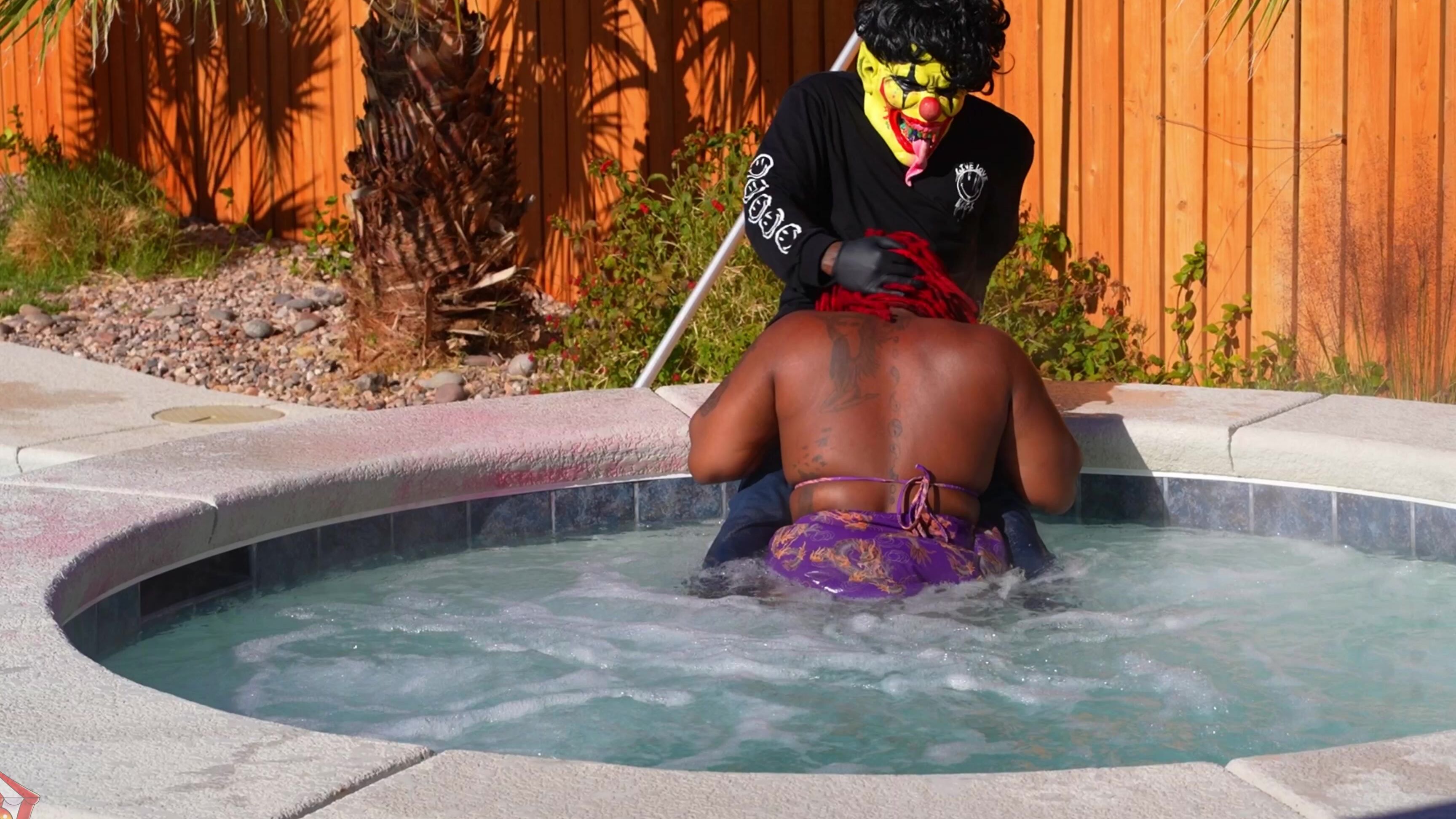 Gibbytheclown Slutty Ebony Gets Gutted Out By Pool Man