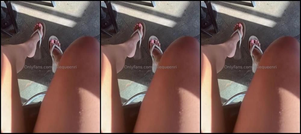 Solequeensolequeenri Onlyfans Flip Flop Dangle In Publicp