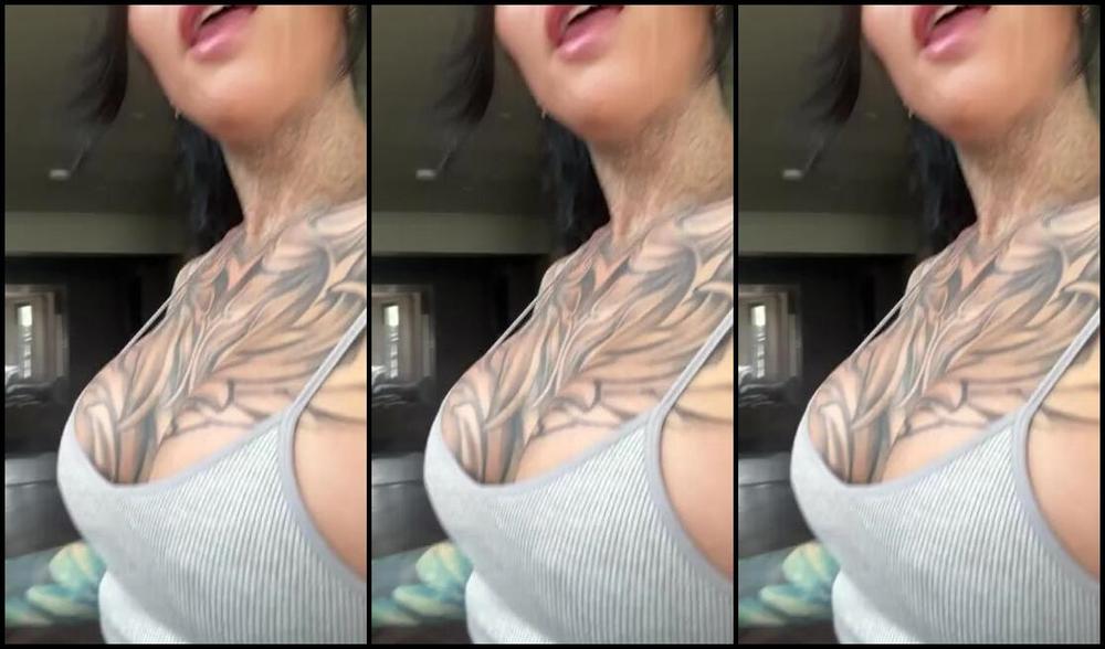 Lady Emily Nicknamed Ladyemily 666 04 24 2025 Onlyfans Video Whilst Im At The Gym Working On My Perfect Body I Want You To Stroke And