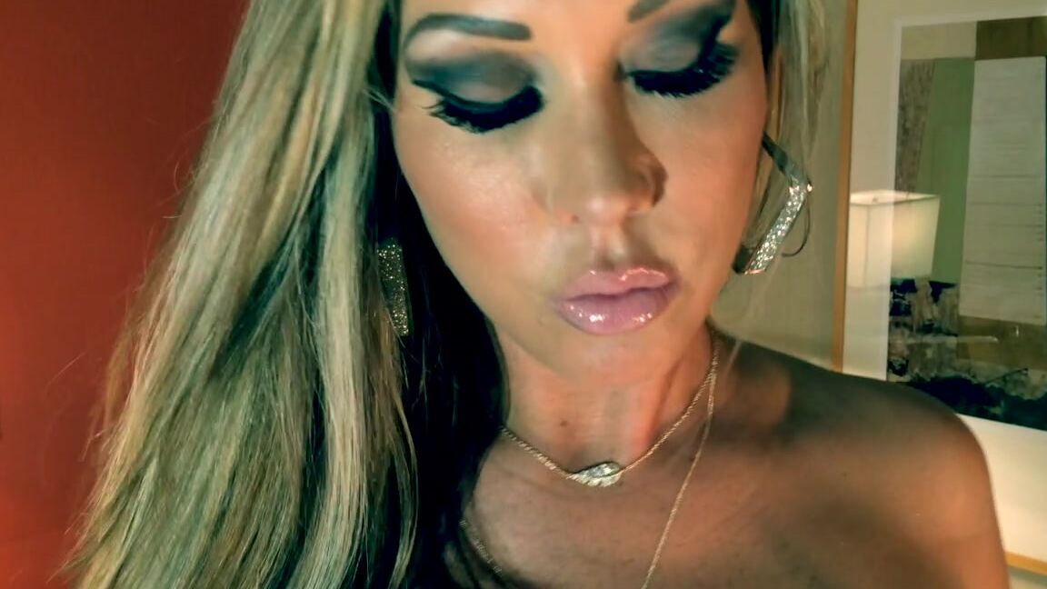 solo long hooker hotel tease