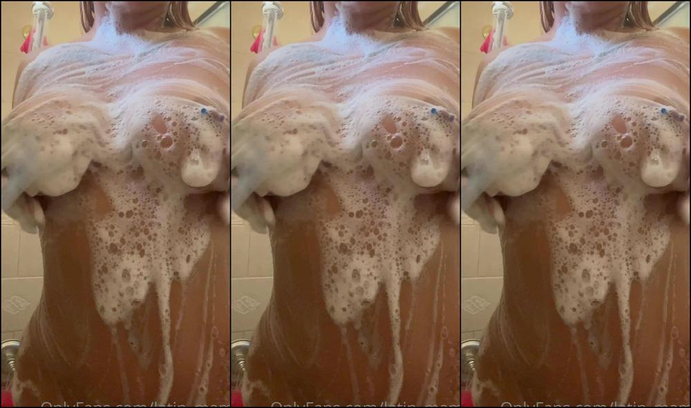 Latin Mamii 2829084709 04 06 2023 Bubbles New Gummy Bear Body Wash I Have The Full Video On Sale