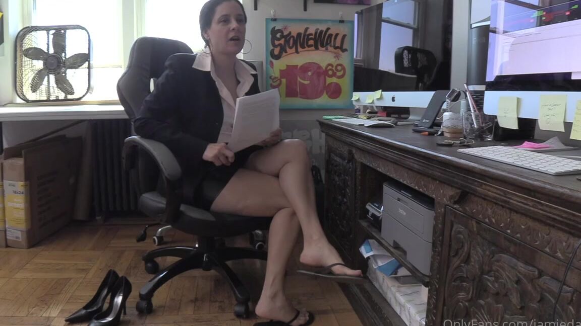 Jamiedaniels Onlyfans Here Is The Clip For Closing The Deal Looking Forward To Getting Out Of The House Tomorrow Beenp