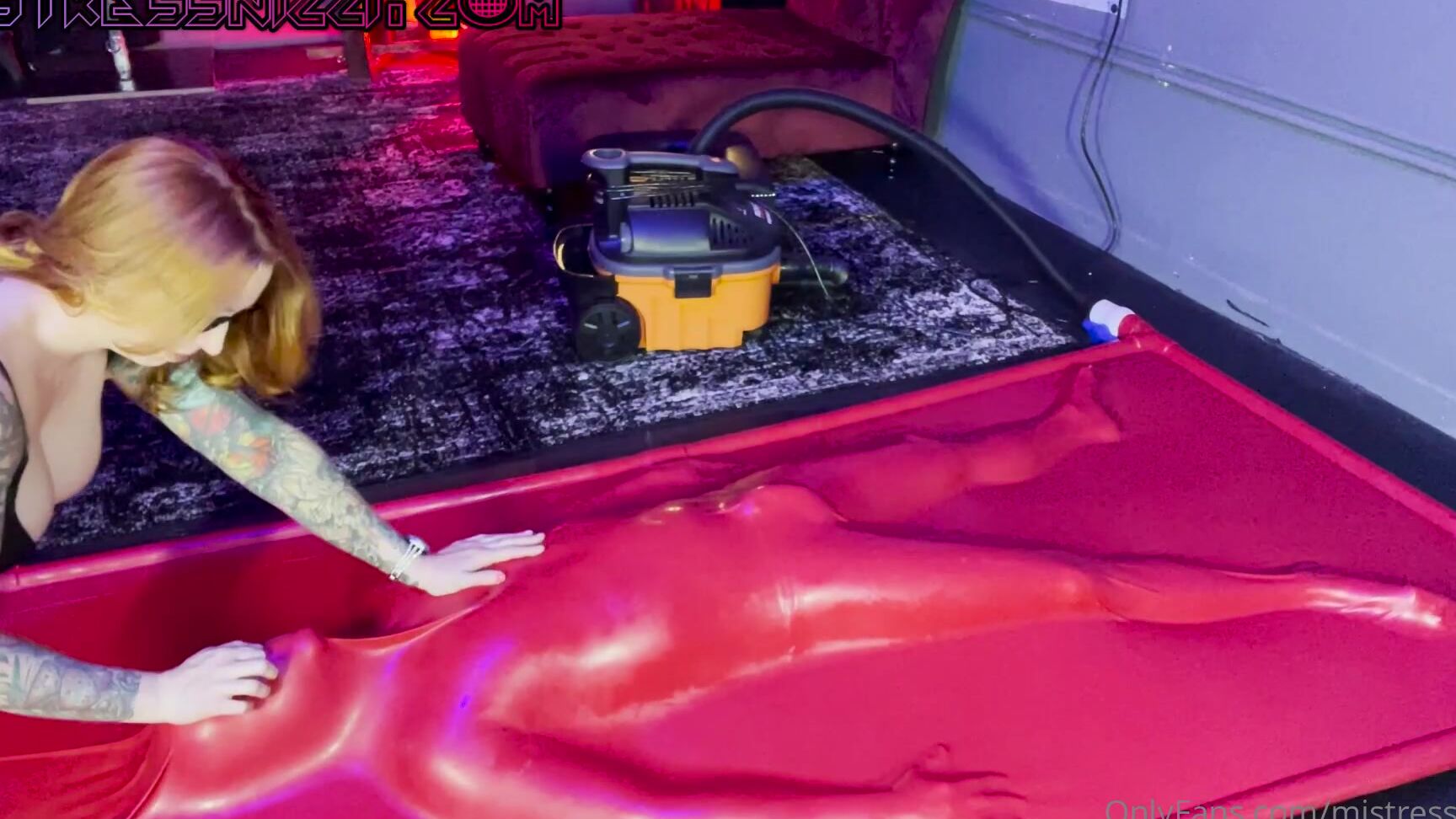 Mistressnicci Sealed In Latex Ready Unable To Escape Whatever I Want To Do To You