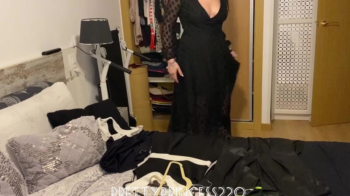 Prettyprincess220 01 31 2023 Onlyfans Video Im Going To A Party And I Dont Know What To Wear