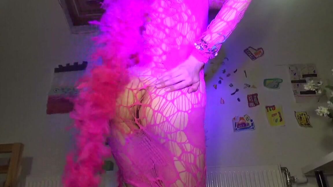 Goddess Vanessa Ass In Pink Joi