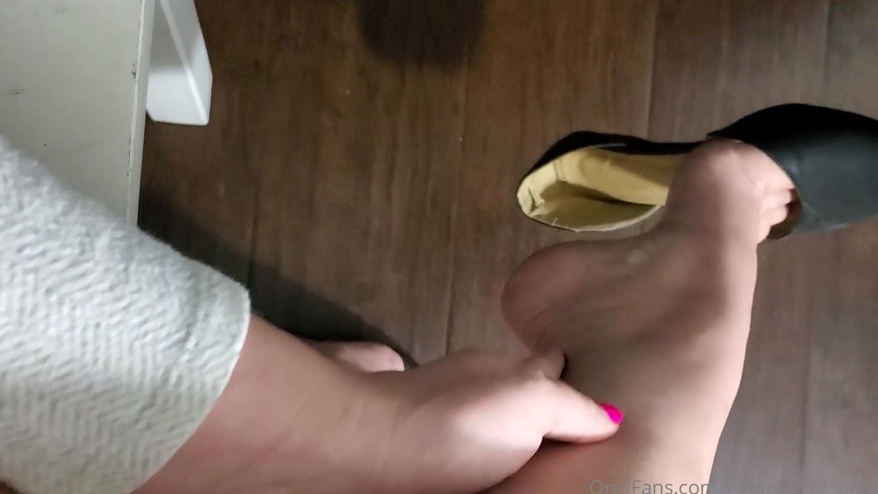 Pedipanty Premium Stroke To My Beautiful Dangling Flats I Want To Hear You Moan For Me