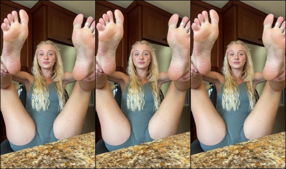 Xomaddykxo I M Back With Your Favorite Are You Ready To Sniff My Stinky Vans Soles I Ll Ev