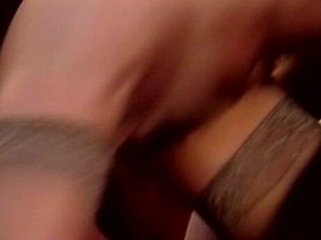 "Actresses: Chris Collins [Anal Facial], Debi Diamond, Keanna, Lana Sands [Facial], Melanie Moore [Facial], Patricia KennedyActors: Marc Wallice, Mike Horner, Tom Byron" Feature, Lesbian, Blowjobs, Facials, Straight, Anal Die große Fick Show Arrow Pr