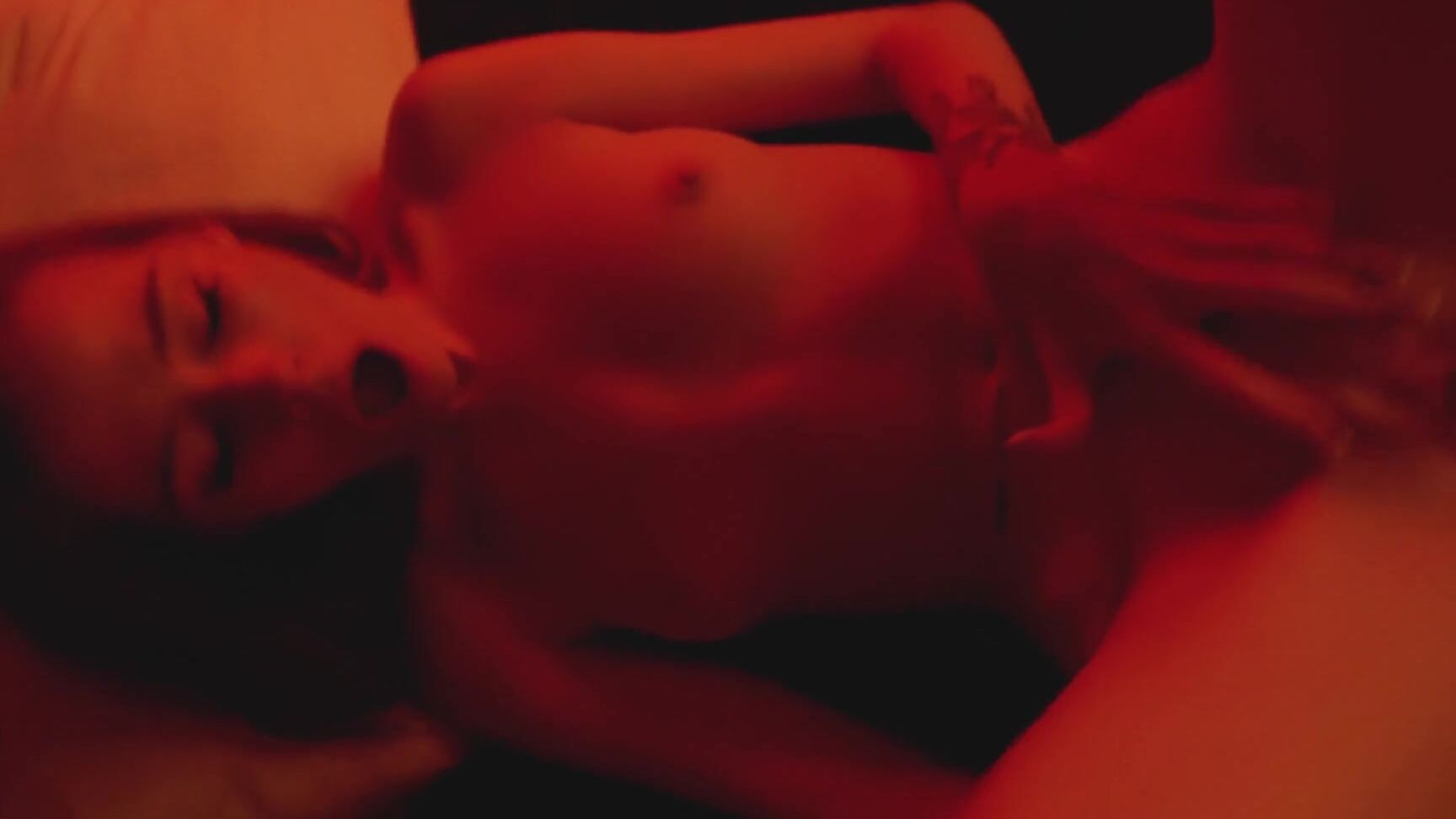 ariavix the chanterelle came to visit the bear supermodel foxyelf part 1 Pornhub