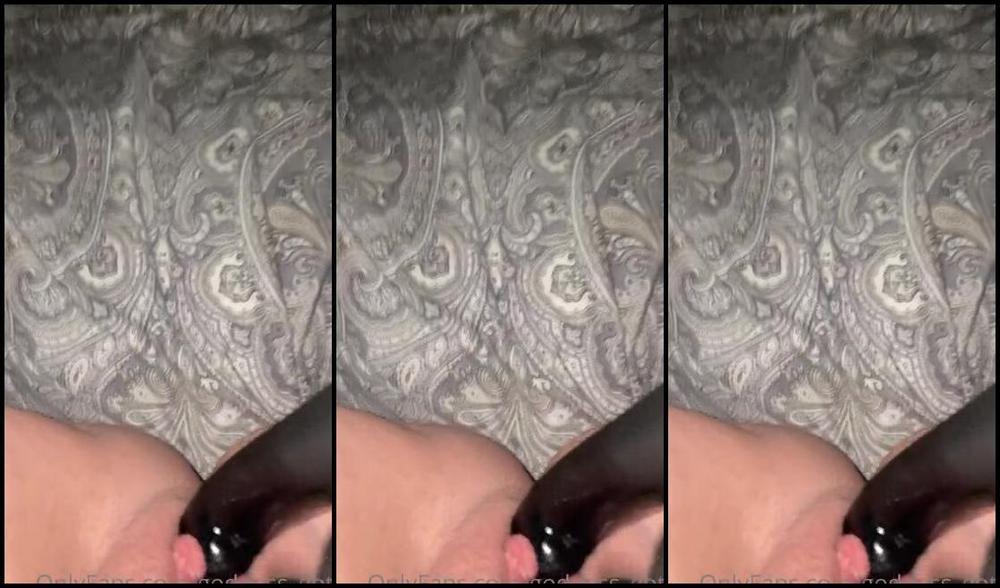 Goddess Goth Nicknamed Goddess Goth Onlyfans Couldn T Resist Filming Up Close Having Some Fun With My Vibrator And Lots And Lots Of Moaning