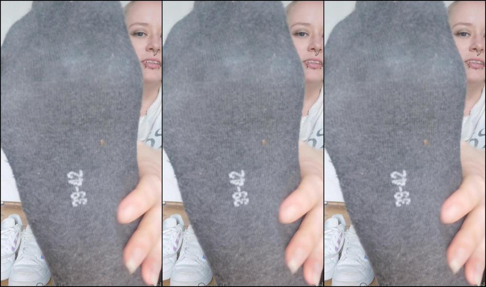 Kyramadu 2865019883 05 08 2023 Wenn Der Sub Brav Zuhause Wartet Bis Seine Herrin Nach Hause Kommt Braves H Ndchen