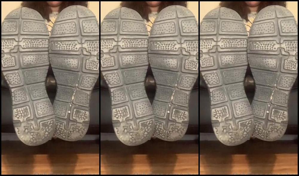 Natasha Aka Vibez3 Onlyfans First Start By Cleaning My Filthy Shoes Then Maybe I Ll Think About Letting You Clean The Sweat 1