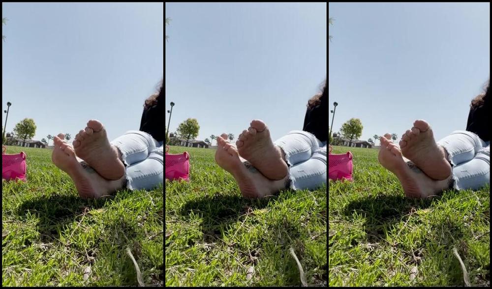 Servingbarefeet Aka Servingfet Onlyfans Sunny Saturday Soles