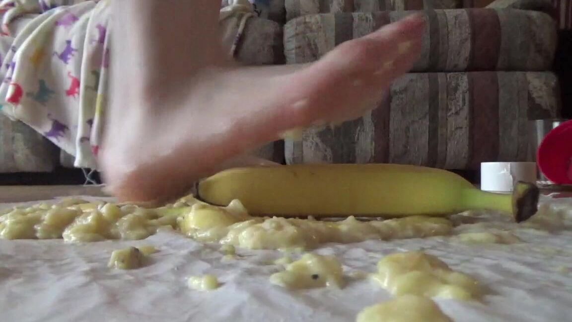 Curvyelvishgirl Banana Stomping Messy Feet