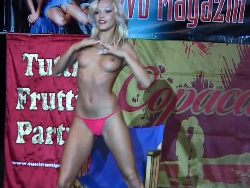 Christinaventura Public Nuditynadja