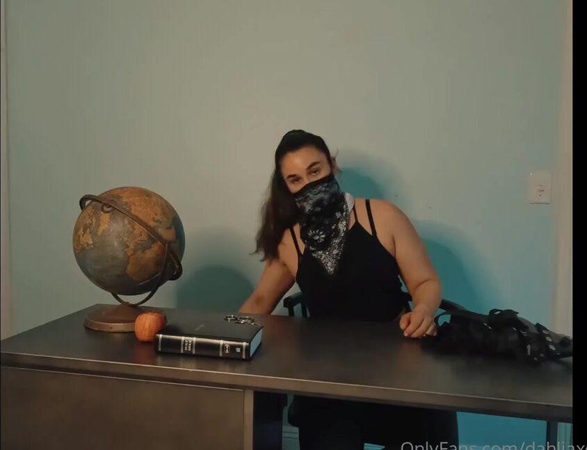 Dahliaxene Onlyfans Hey Guys I Wanted To Post This Small Clip That I Hope Helps Explain Straps And The Dildos A Bit