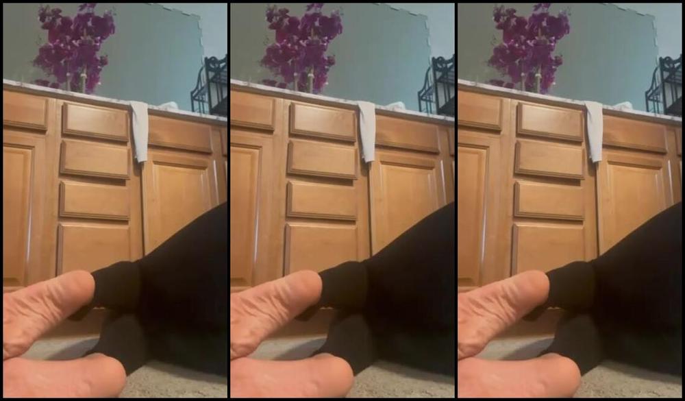 Queen Bella Aka Erotichigharchs Onlyfans They Say I Have The Sexist Soles Arches S