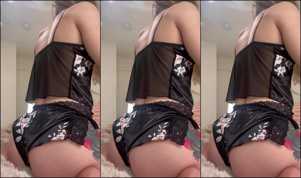 Jinxbunnyxo 3747978937 03 20 2025 Should I Post More Vids Like This