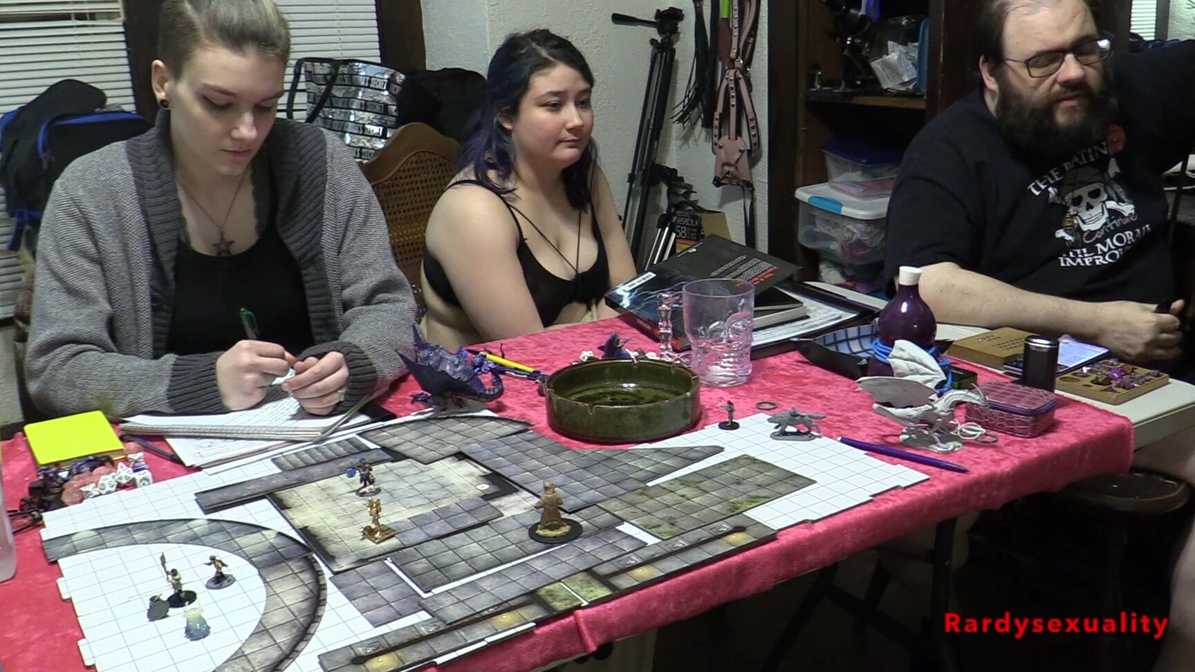 "Rardysexuality" 18 & 19 yrs old, games, geek, role play, sexy gamer Sunday DnD Game 22 7 manyvids