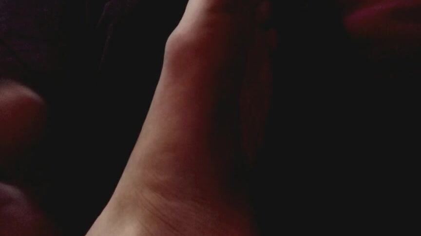 zooeylander slow motion foot play Manyvids