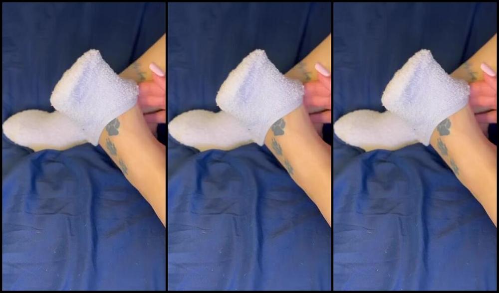 Prettynikkitoez Onlyfans Mmm Peek A Boo