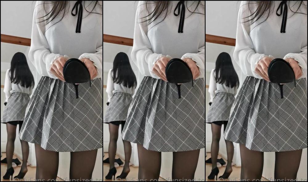 Funsized Toy Try On Video And A Bit Of Oil Outfit Is A Casual Day Outfit Outfit Is What I D Wear