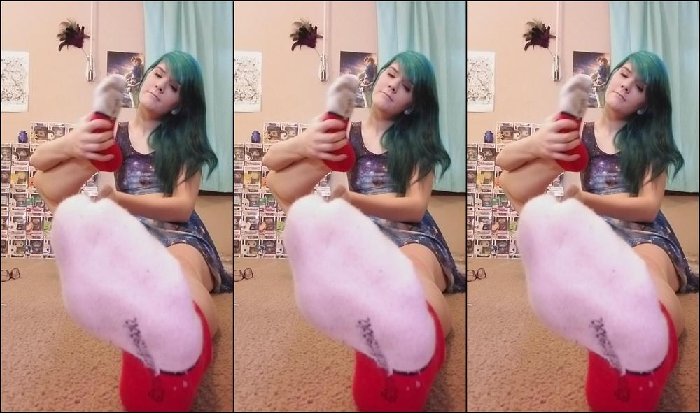 Frostyprincess Smelly Smelly Socks Smell Them