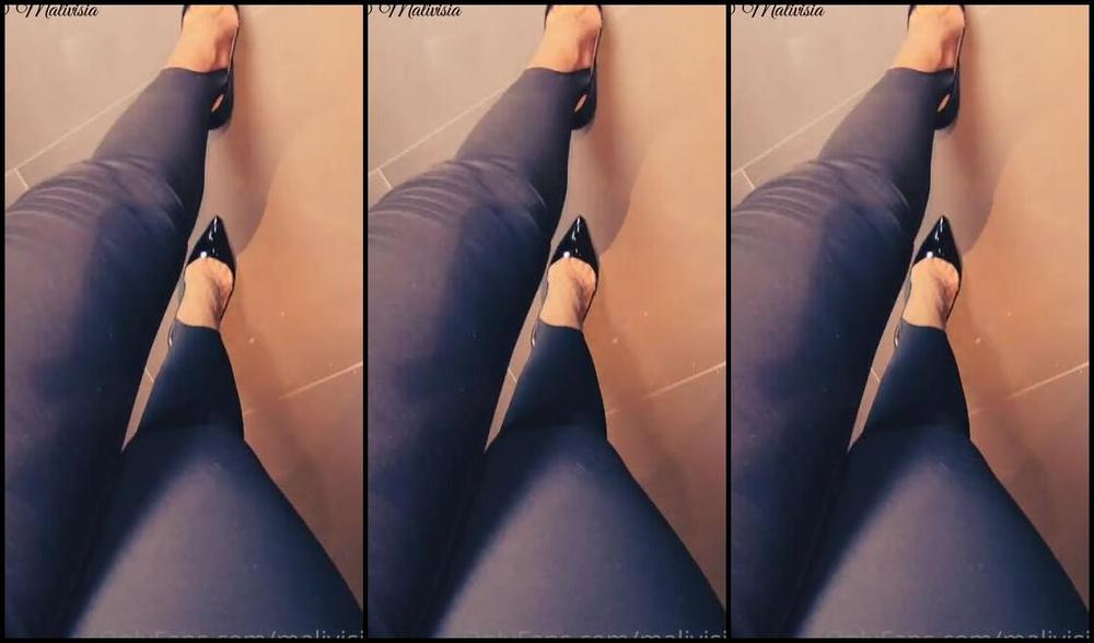 Malivisia Nicknamed Malivisia Onlyfans 02 23 2022 Don T You Think A Hotel Room A White Bed And Black Patent Louboutin Sokate 120 Are